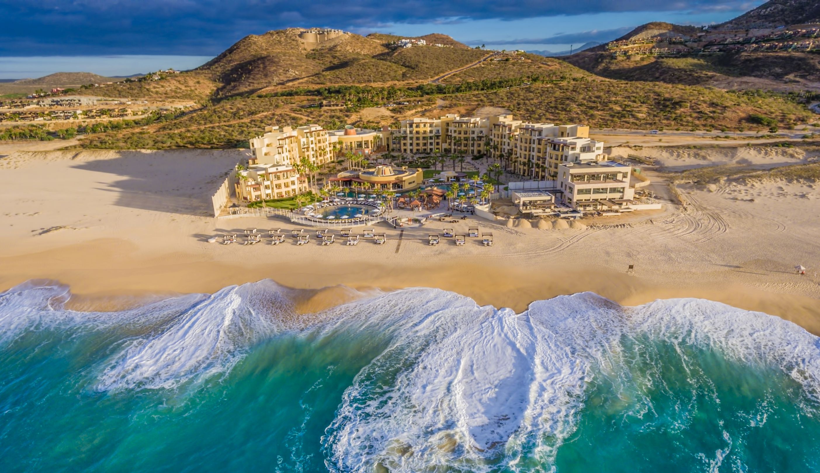 Paradise Awaits in Los Cabos at the Luxurious Pueblo Bonito Pacifica!